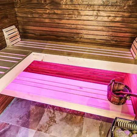 Gorgeous In With Sauna